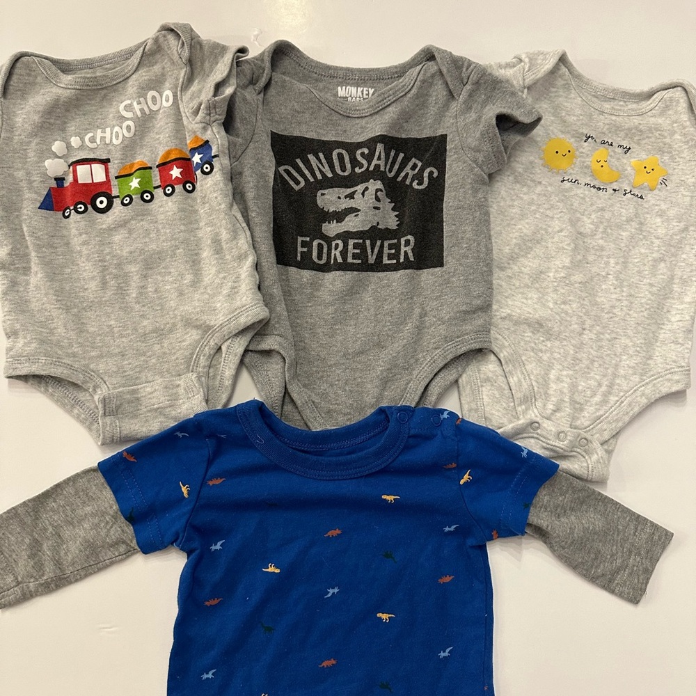 5/30$  4 piece bundle size 3-6m (3 bodysuits/onesies + 1 long sleeve tee)